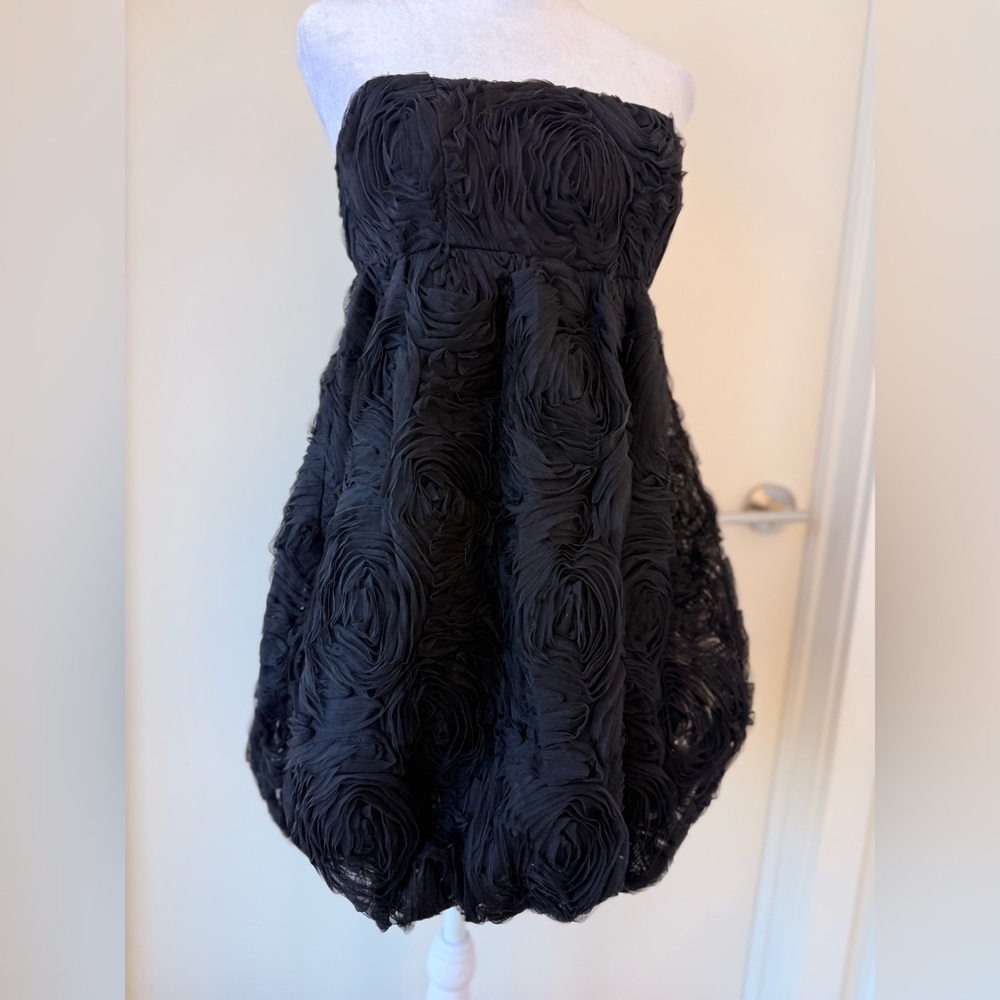 Elegant Black Strapless Dress